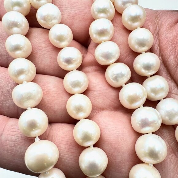 Vintage Womens Necklace 14K Gold IWI 10mm Lustrous Pearls...